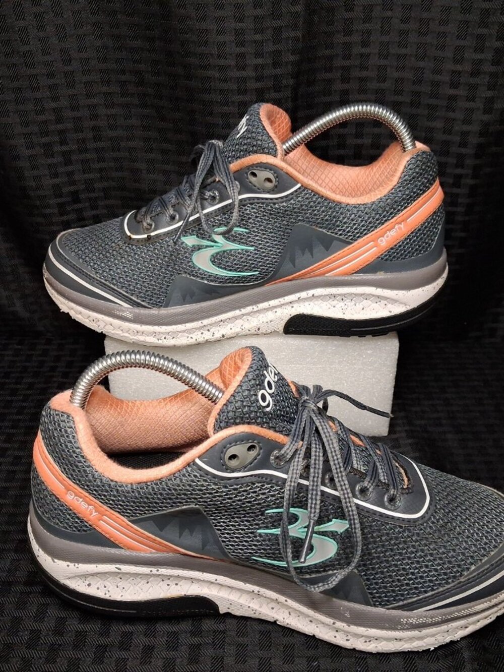 Gdefy Gravity Defyer Mighty Walk Women's Size 8 TB9024FGP-M Gray Walking Shoes
